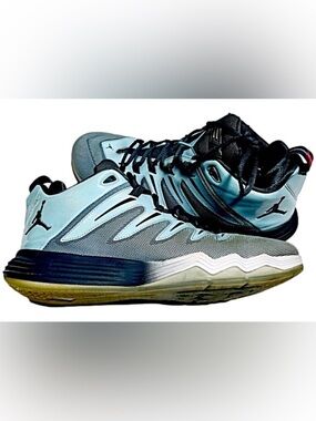 AIR JORDAN CP3. 1X Men's Light Blue and Black High-Top Basketball Shoes